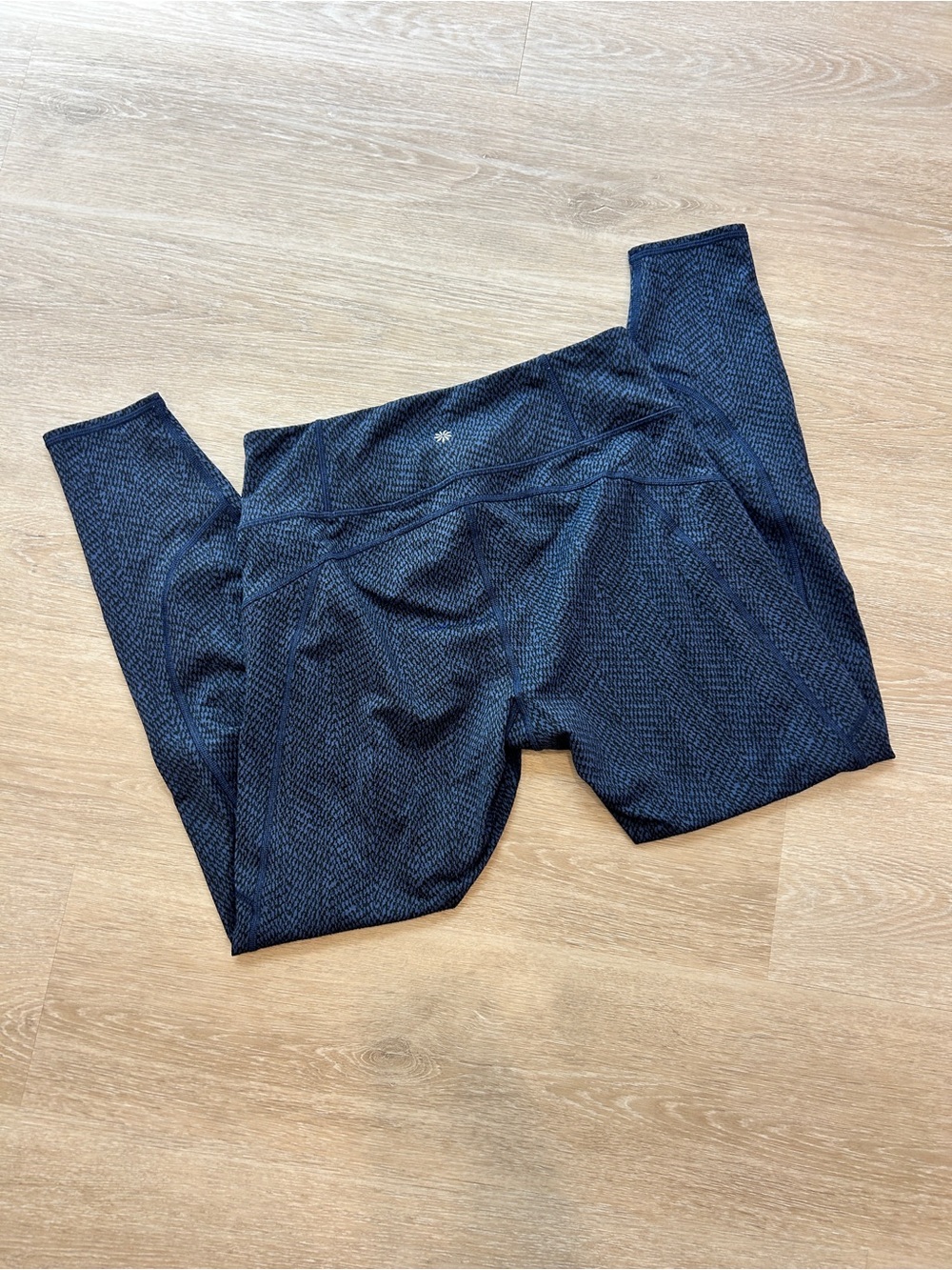 Athleta Rainier Textured Tight Leggings Size Medium Blue